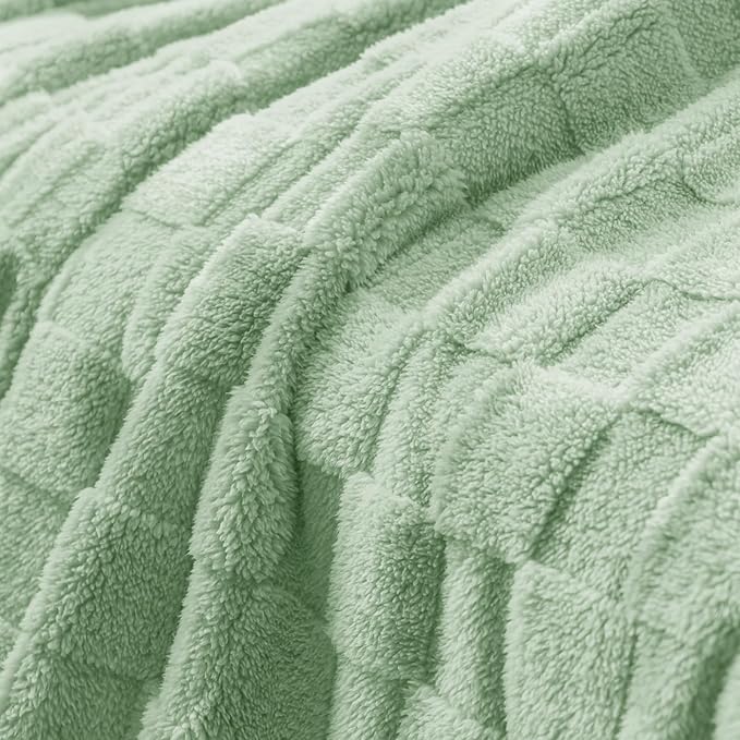 Exclusivo Mezcla King Size Flannel Fleece Blanket, Super Soft and Warm - Image 4