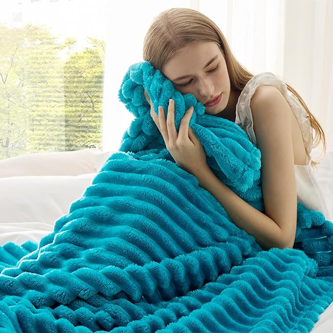 Bedsure GentleSoft Teal Twin Blanket - Image 3
